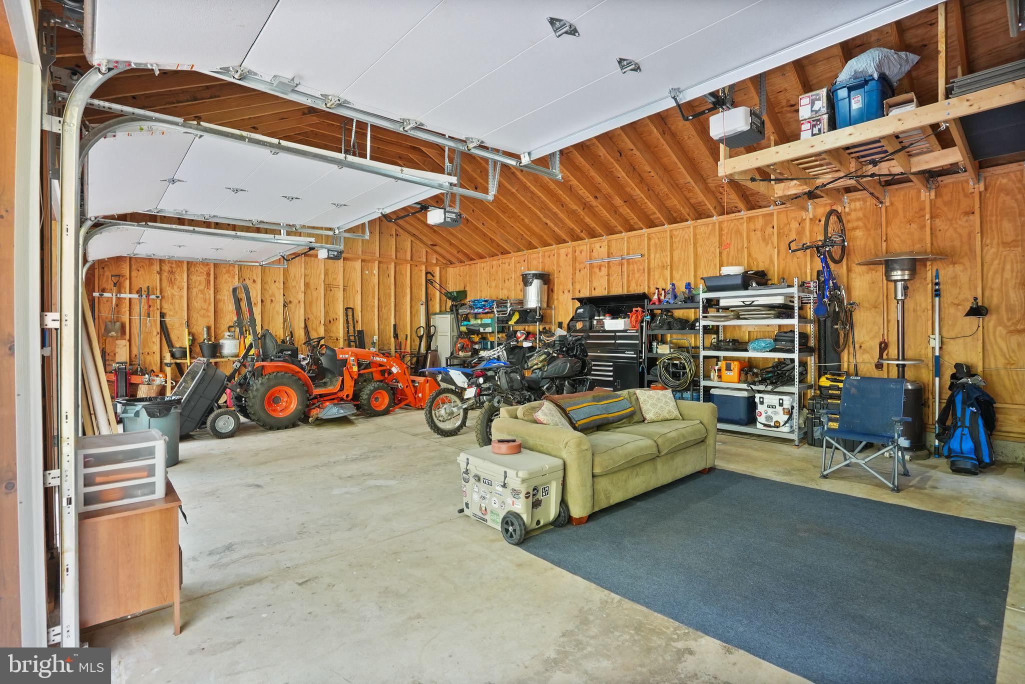 MOUNT PLEASANT EST - Residential