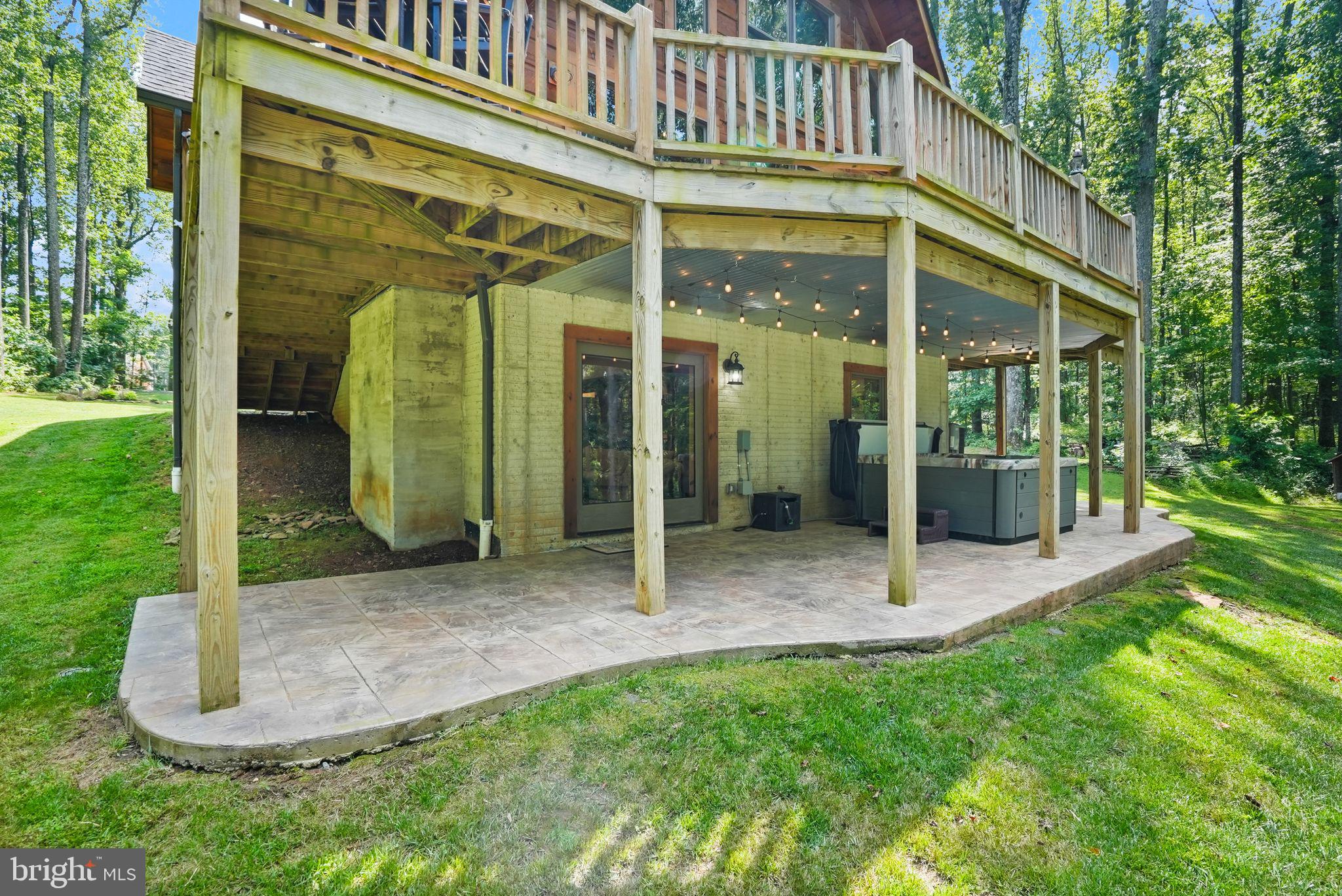 MOUNT PLEASANT EST - Residential