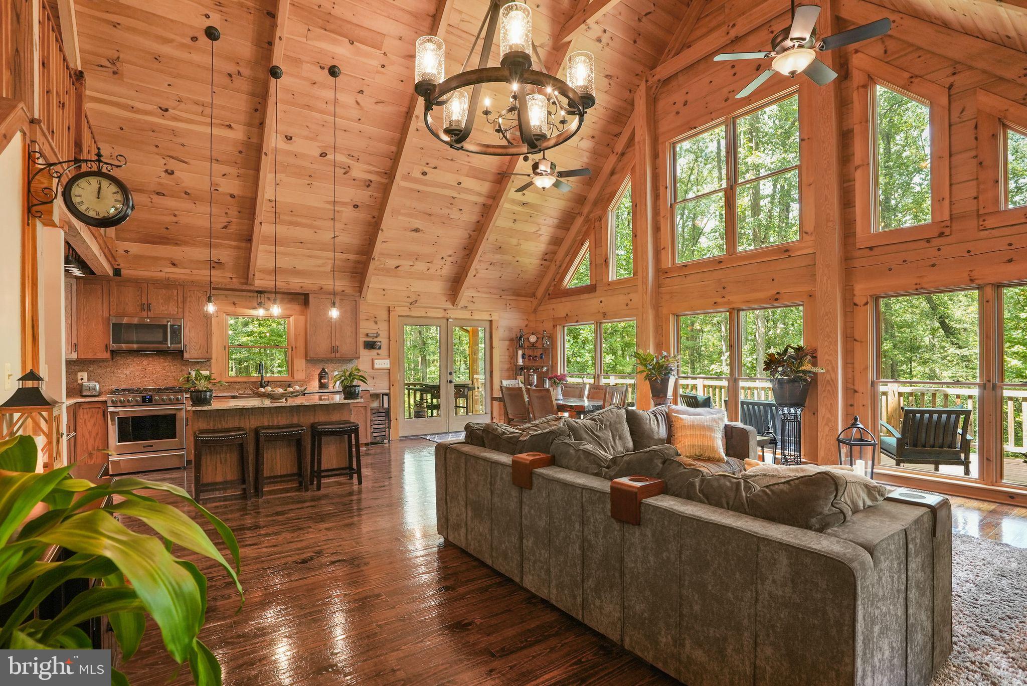 MOUNT PLEASANT EST - Residential