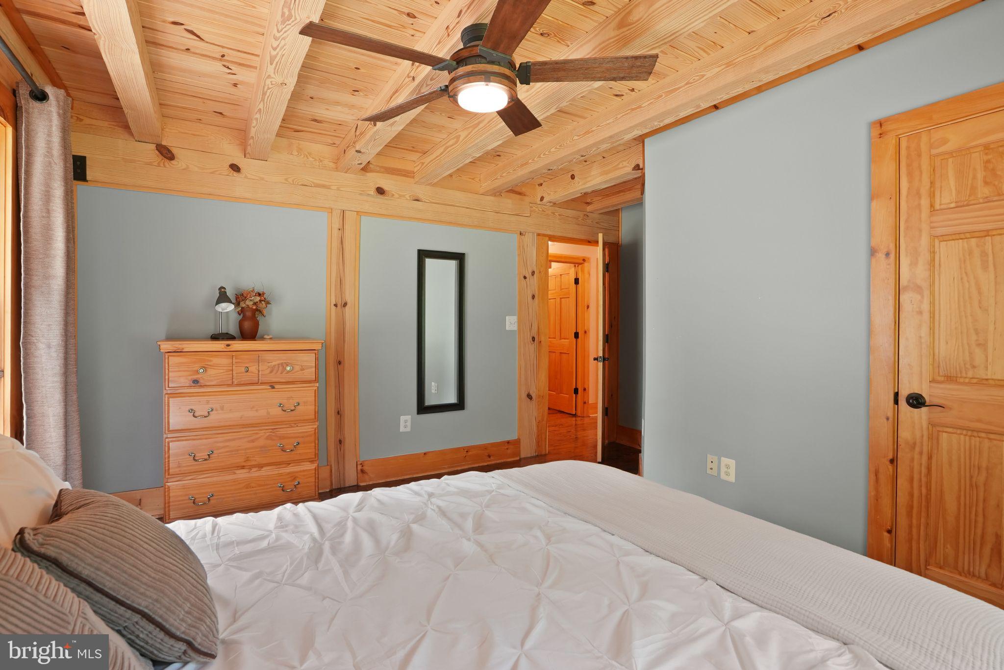 MOUNT PLEASANT EST - Residential