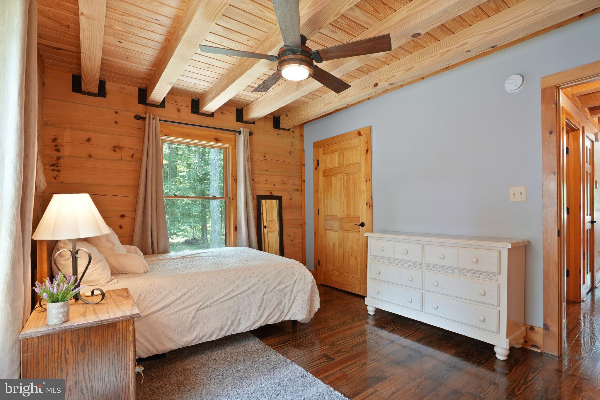 MOUNT PLEASANT EST - Residential