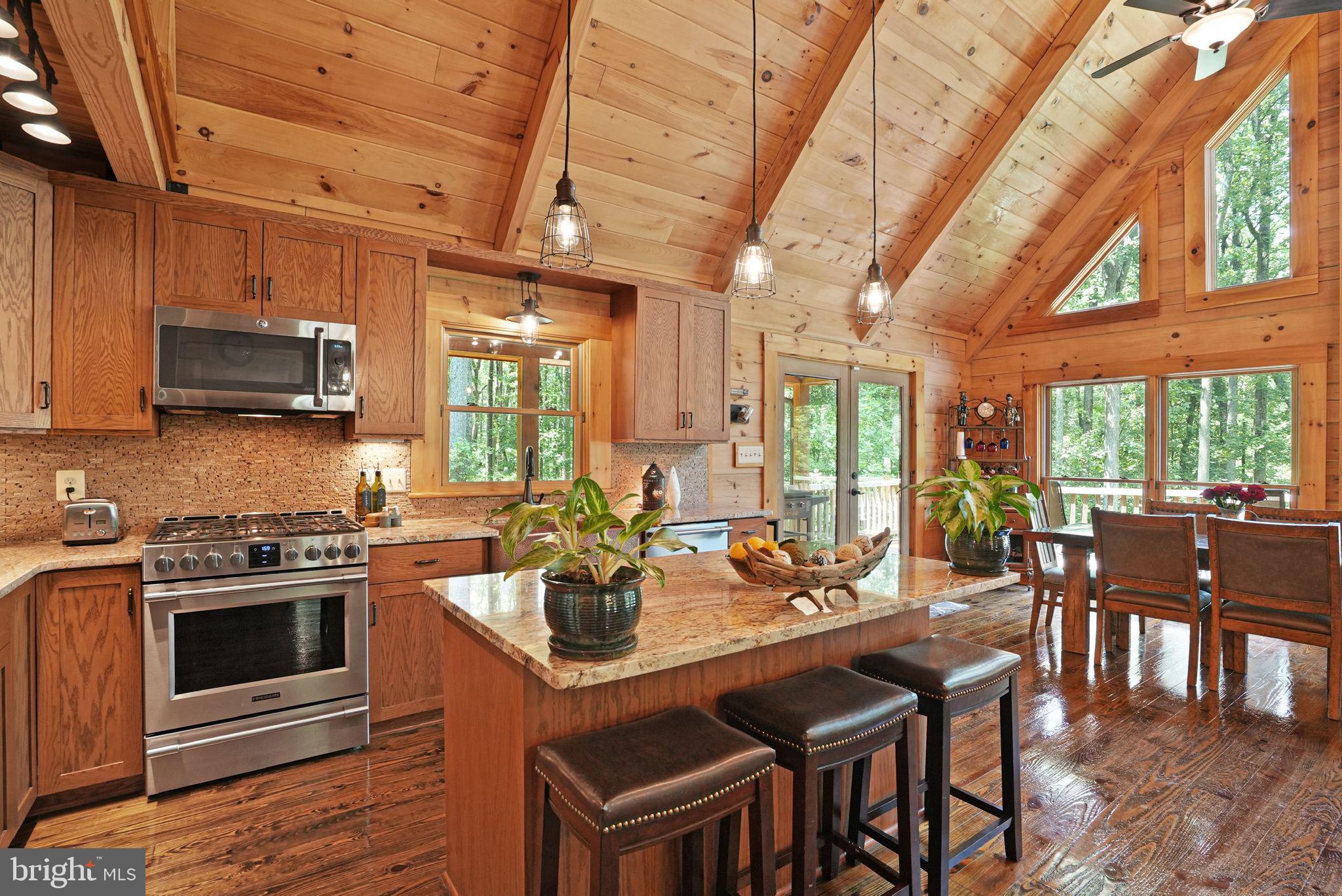 MOUNT PLEASANT EST - Residential