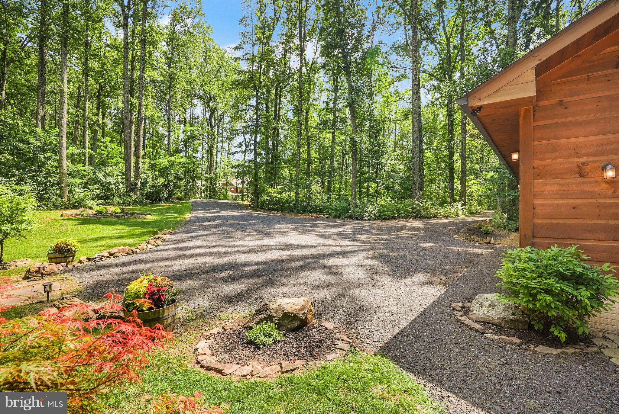 MOUNT PLEASANT EST - Residential