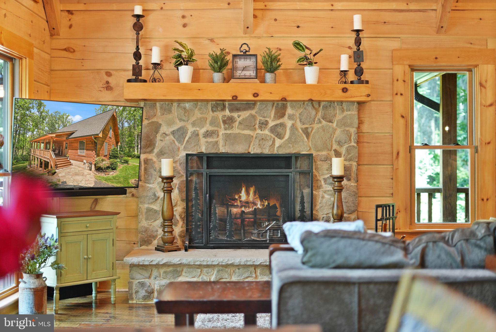 MOUNT PLEASANT EST - Residential