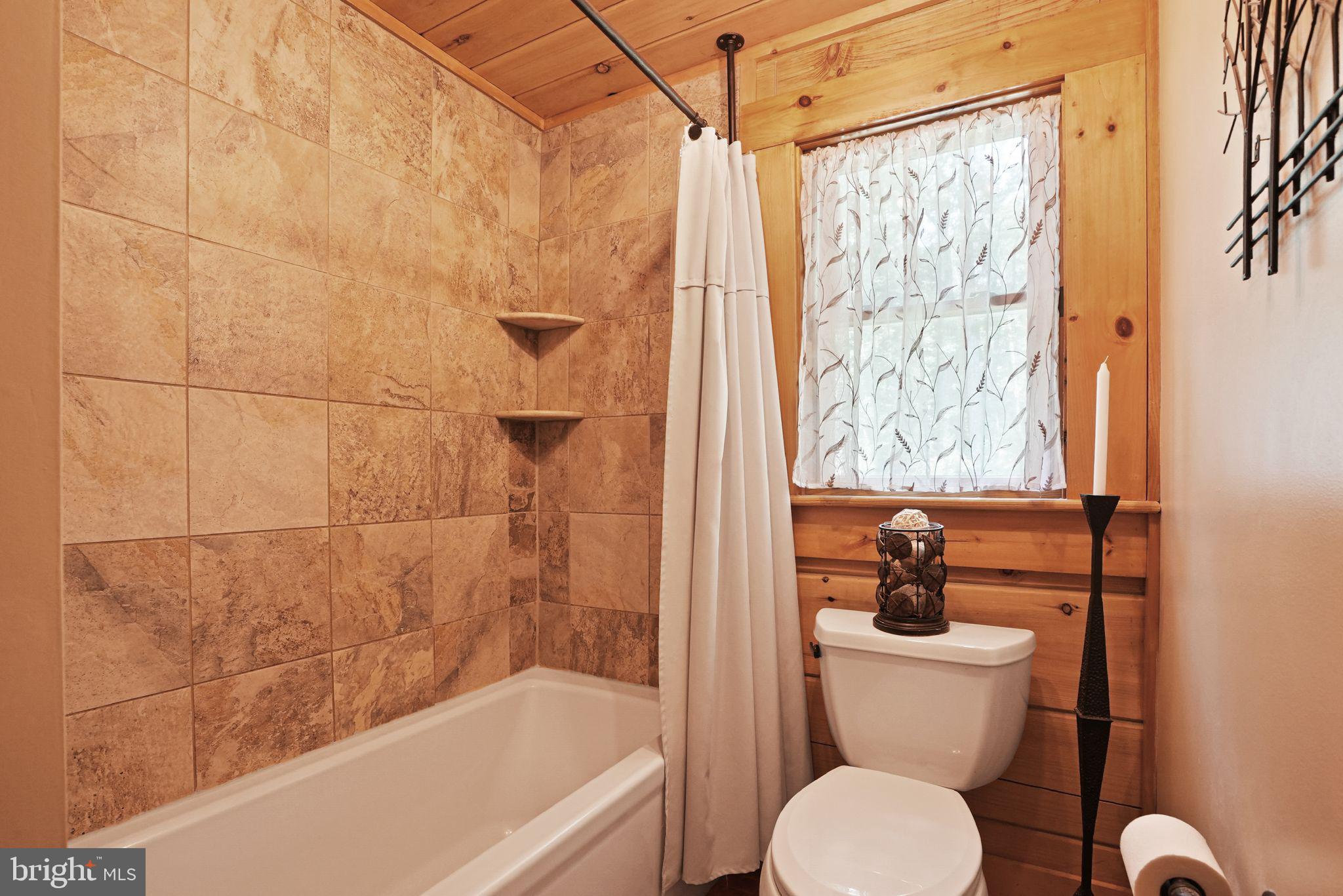 MOUNT PLEASANT EST - Residential