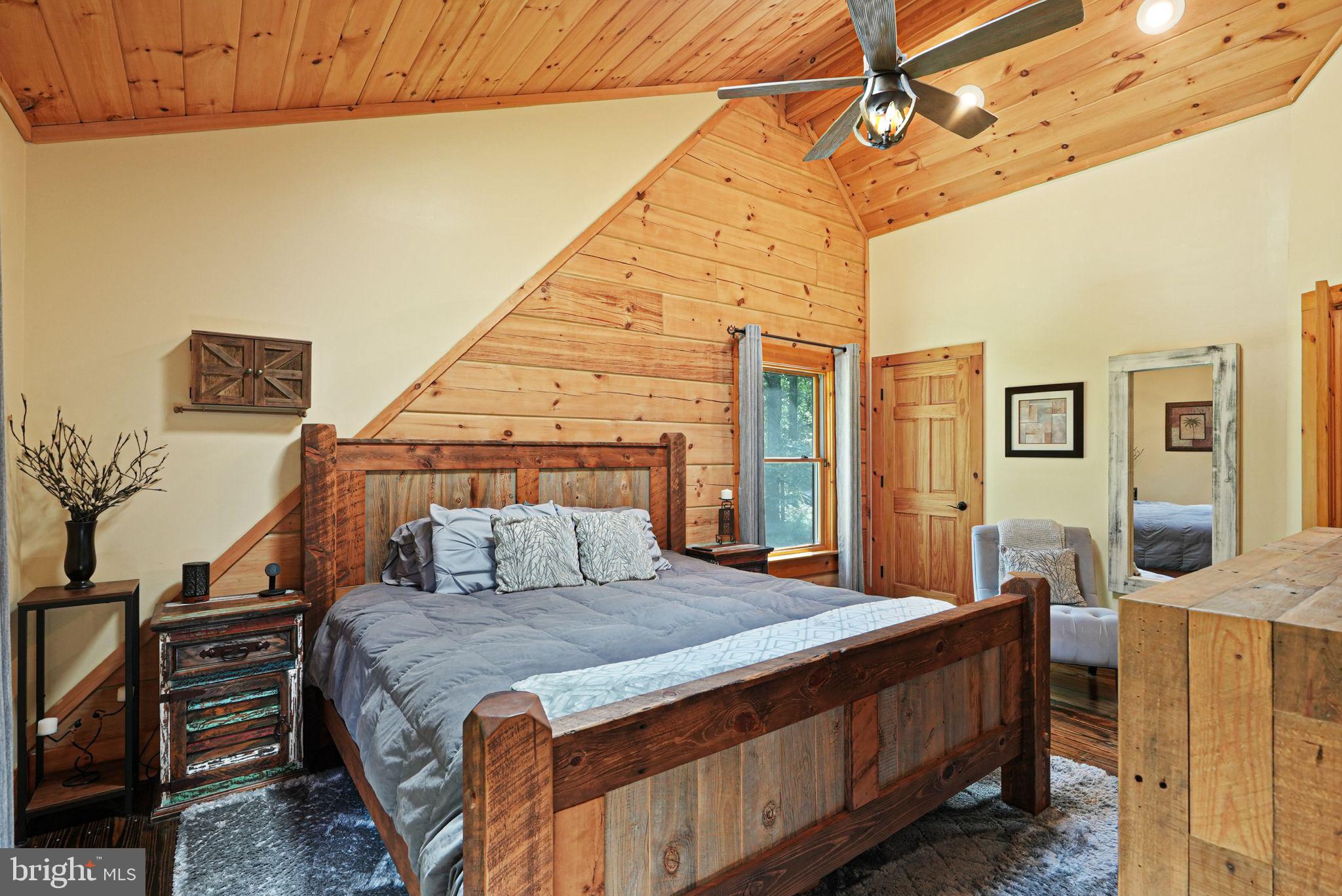 MOUNT PLEASANT EST - Residential