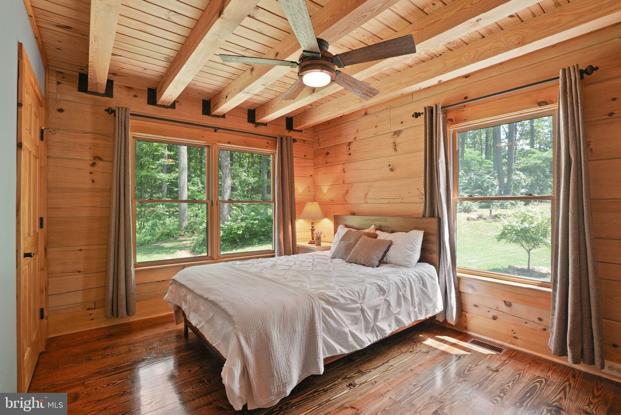 MOUNT PLEASANT EST - Residential