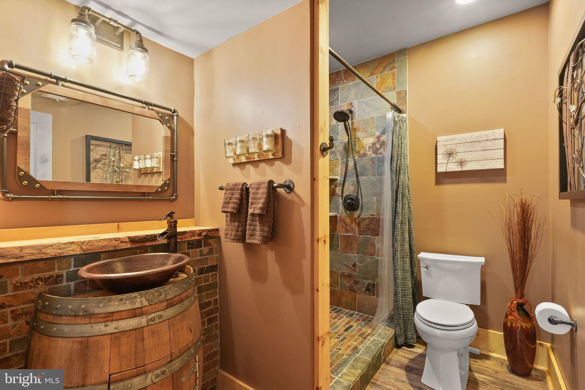 MOUNT PLEASANT EST - Residential