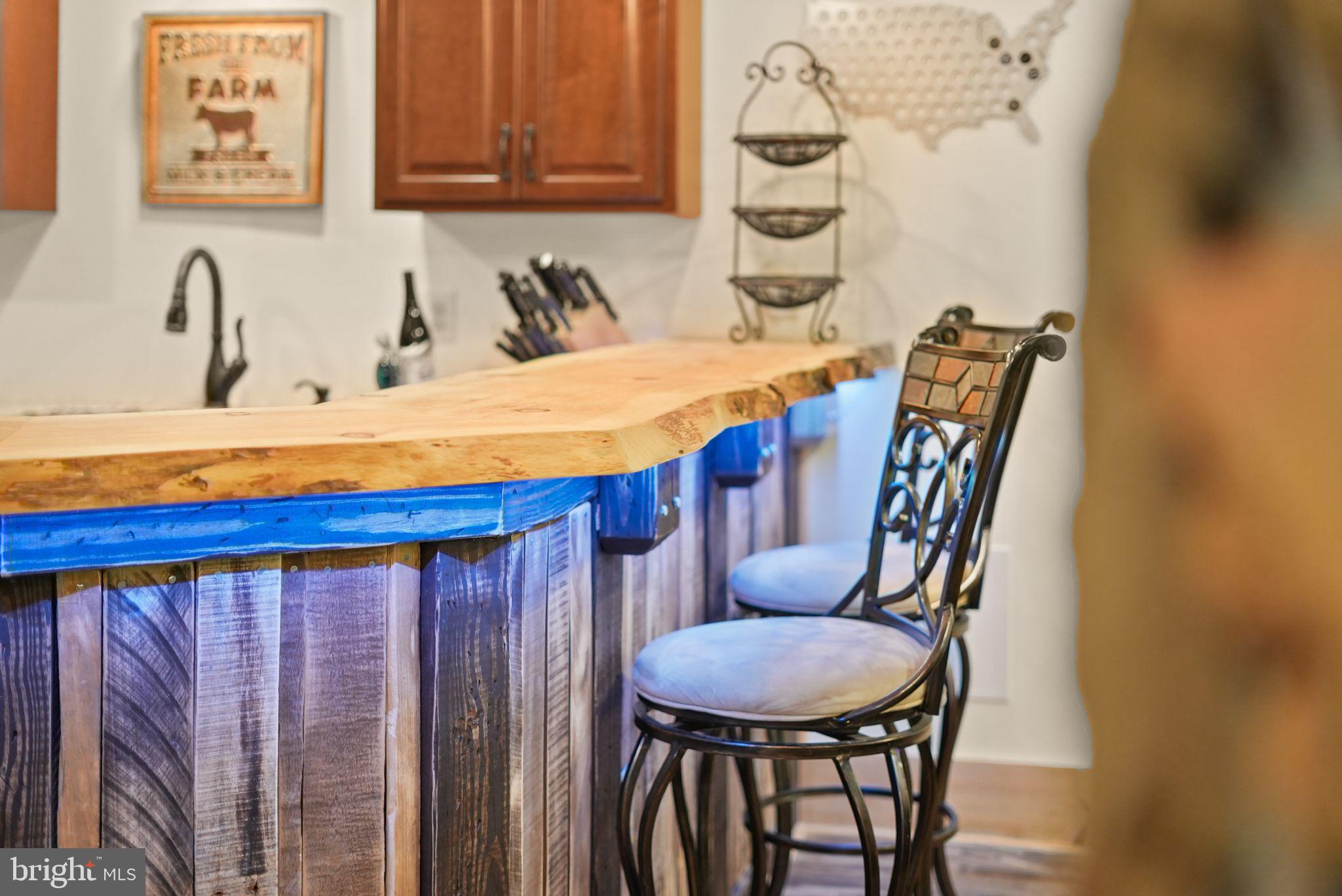 MOUNT PLEASANT EST - Residential