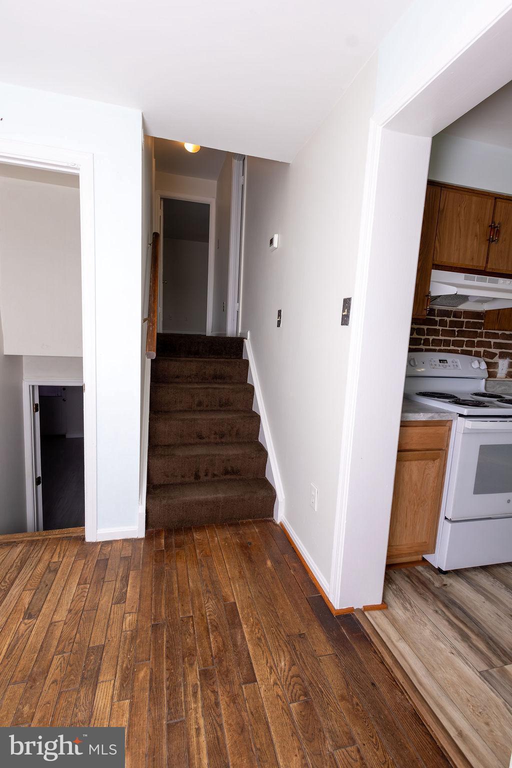 WOODLAWN HEIGHTS - Residential Lease