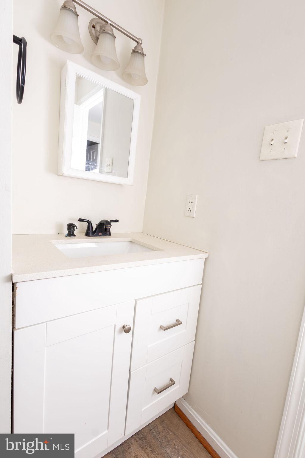 WOODLAWN HEIGHTS - Residential Lease