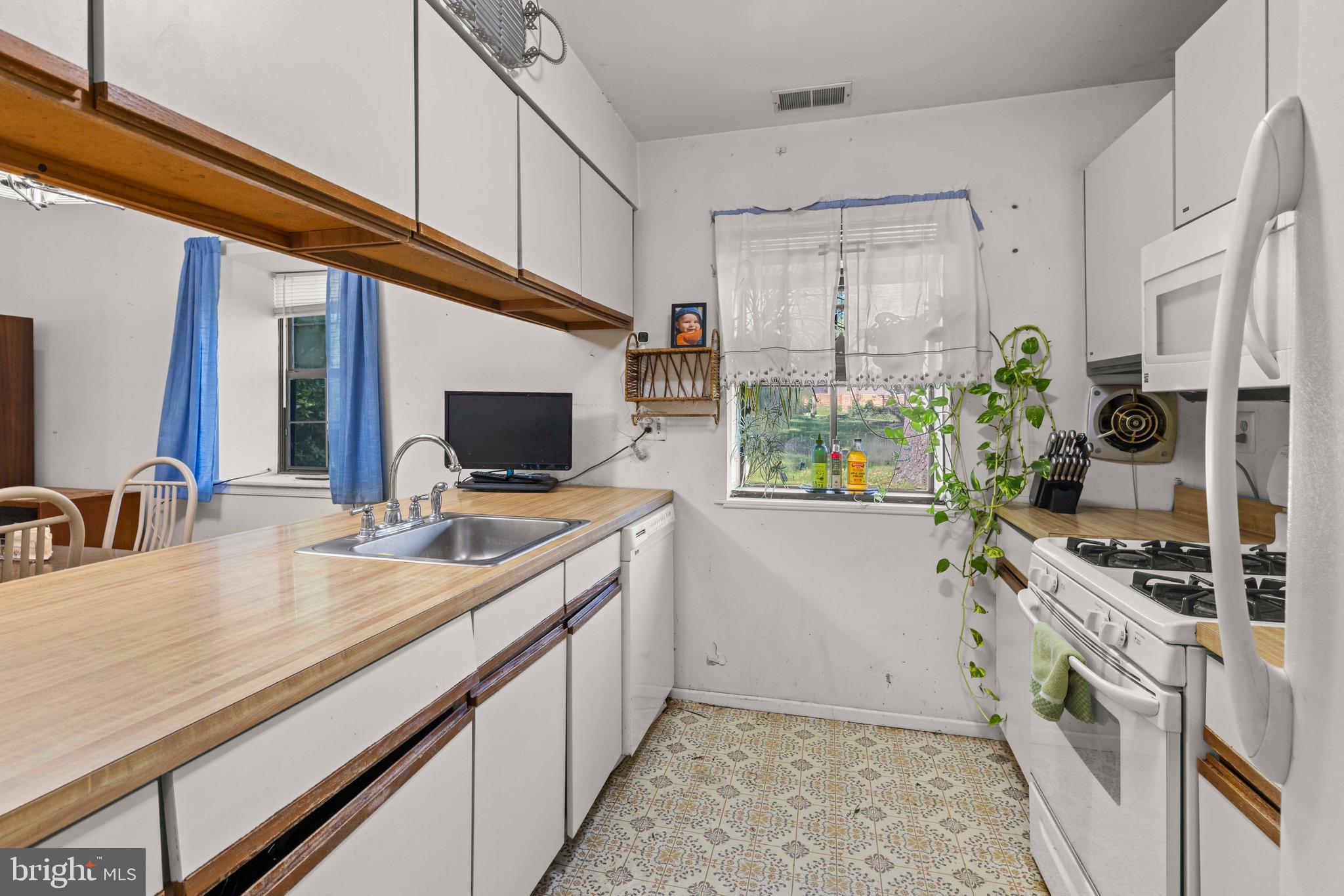 ELKINS PARK - Residential