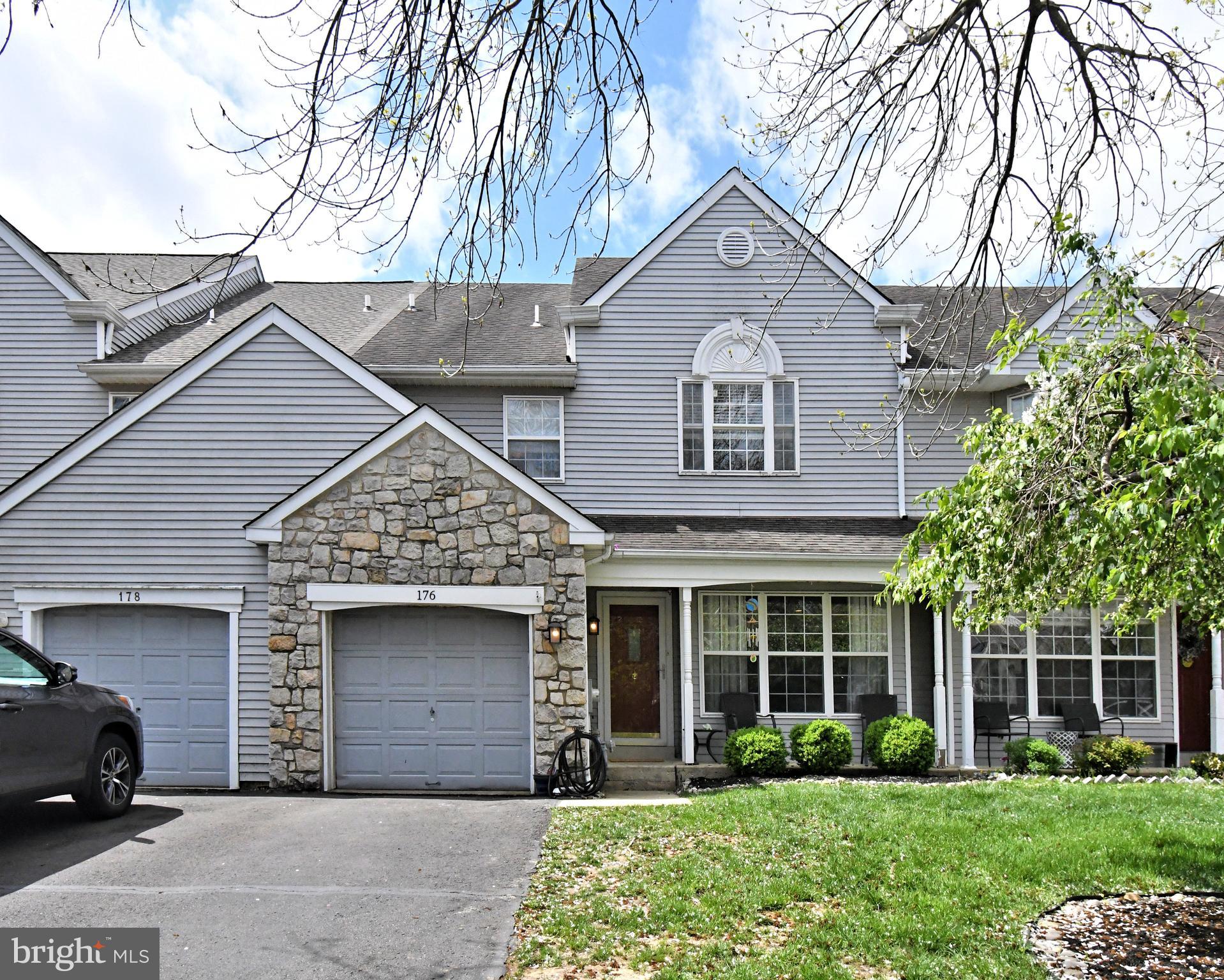 MONTGOMERY GREENE - Residential