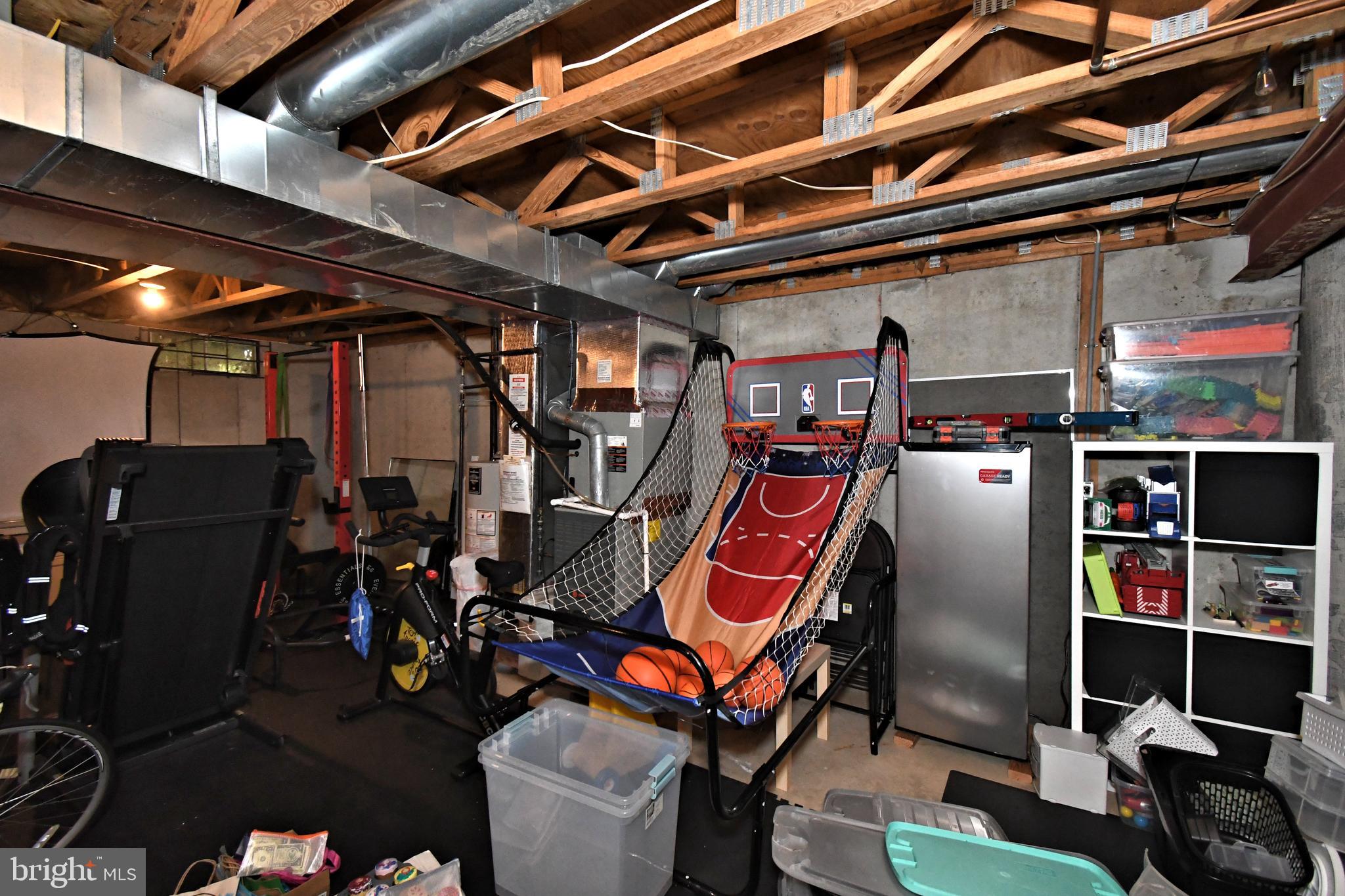 MONTGOMERY GREENE - Residential