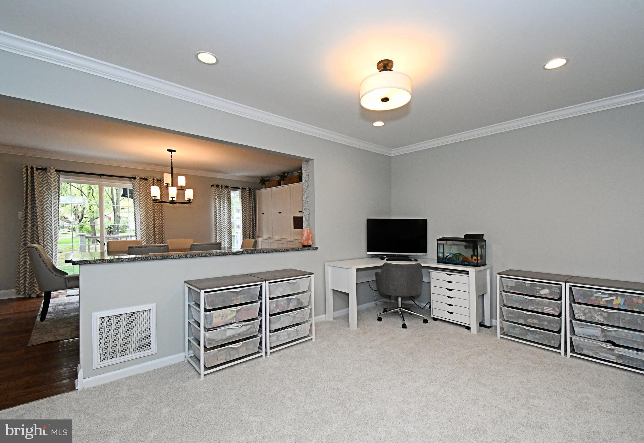 MONTGOMERY GREENE - Residential