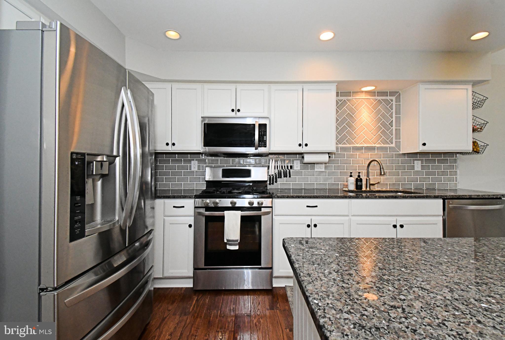 MONTGOMERY GREENE - Residential