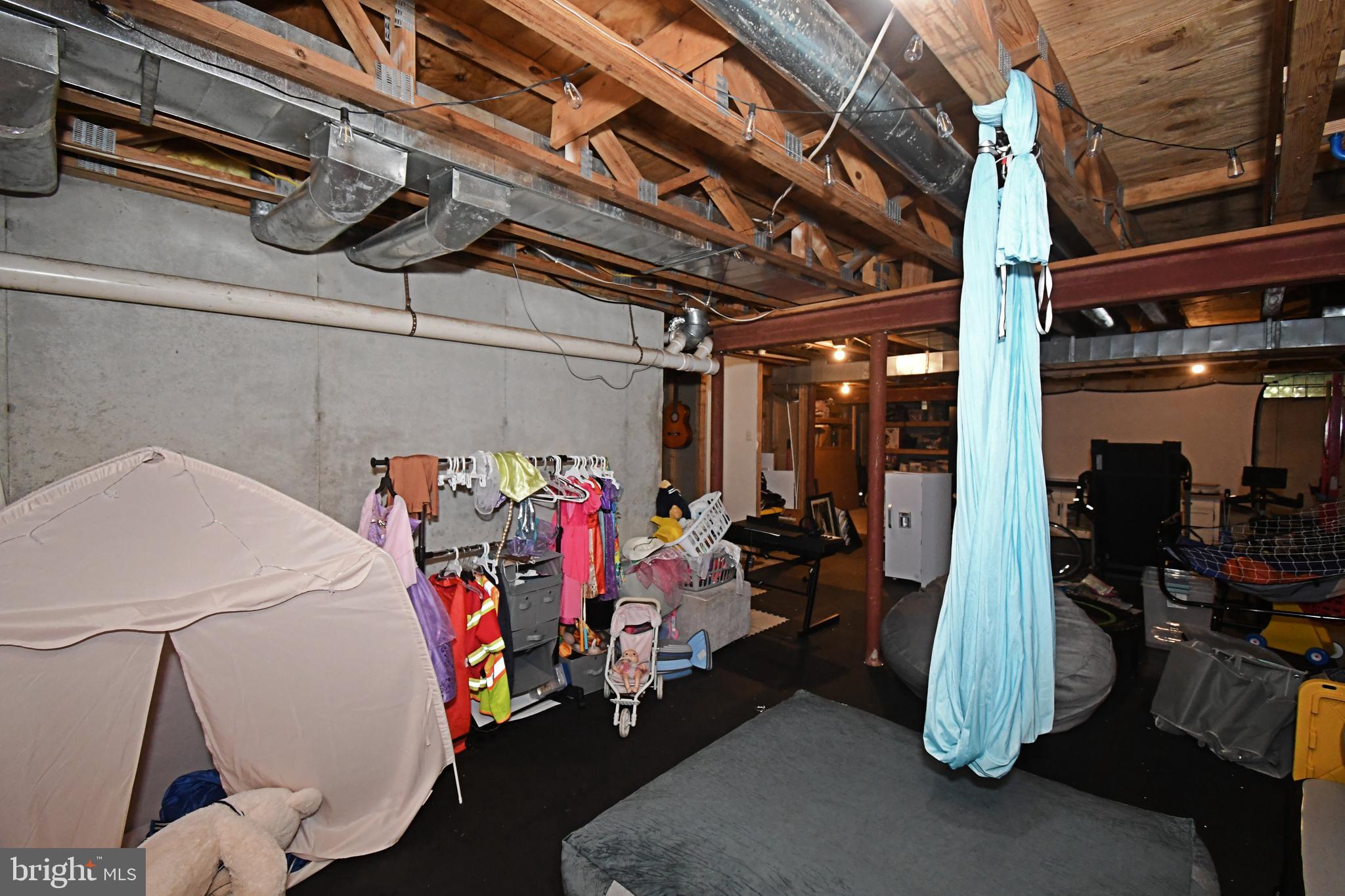 MONTGOMERY GREENE - Residential