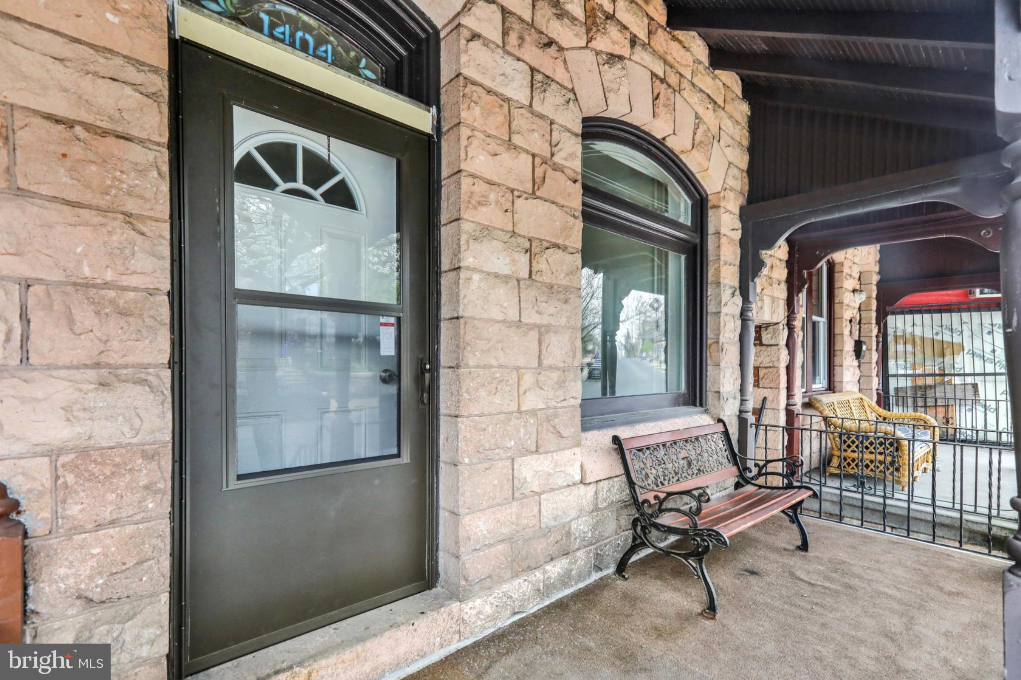 1404 PERKIOMEN AVENUE