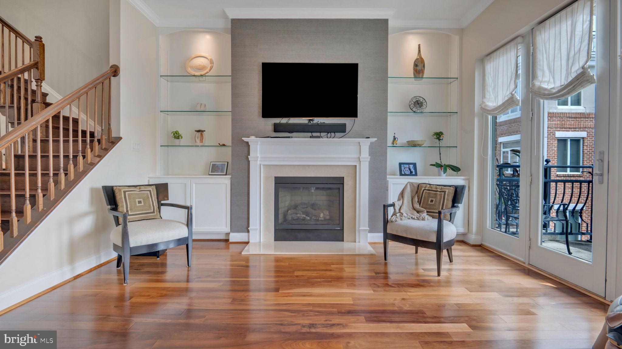 PIER HOMES AT HARBORVIEW - Residential