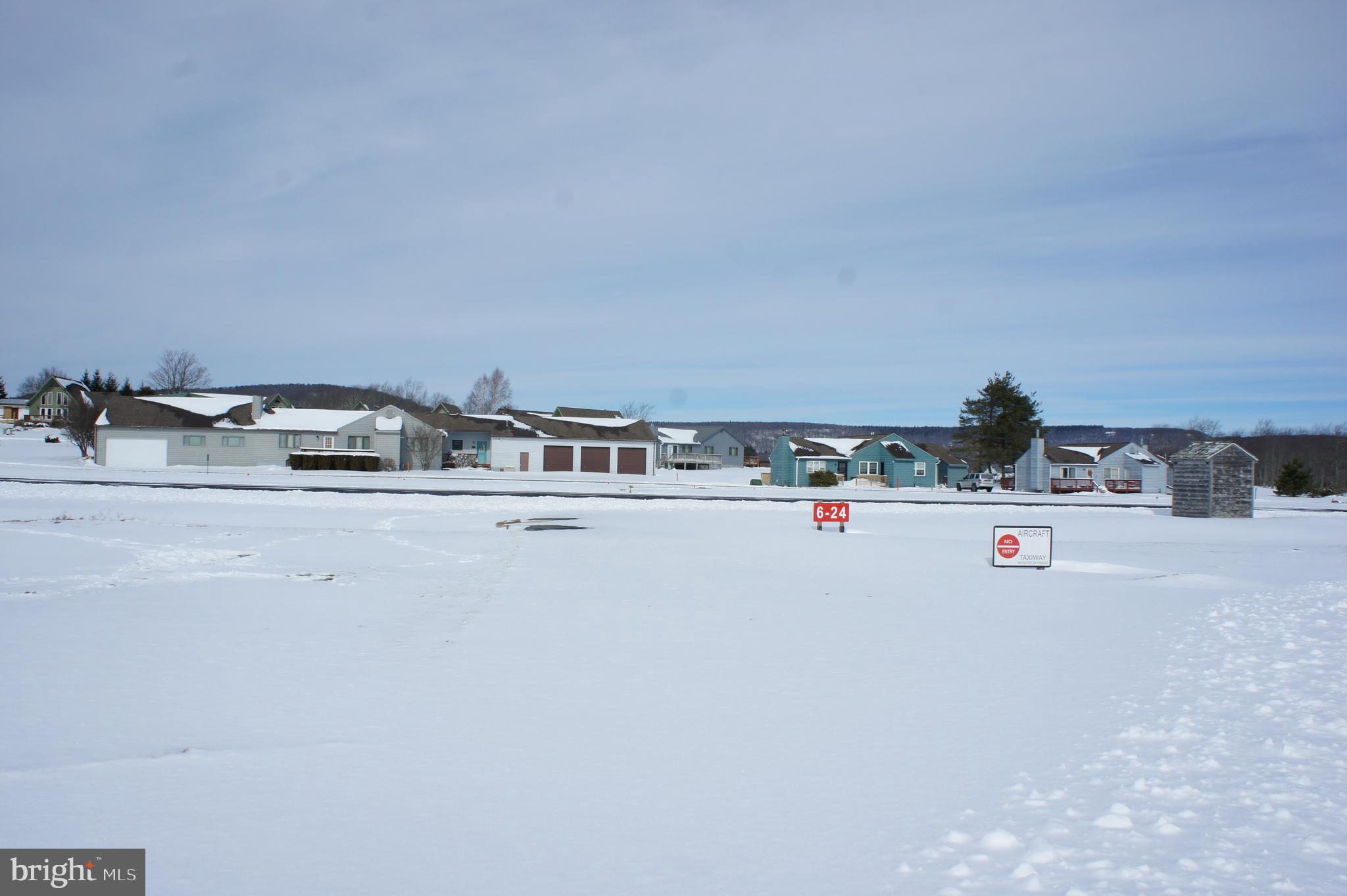 WINDWOOD FLY IN RESORT - Land