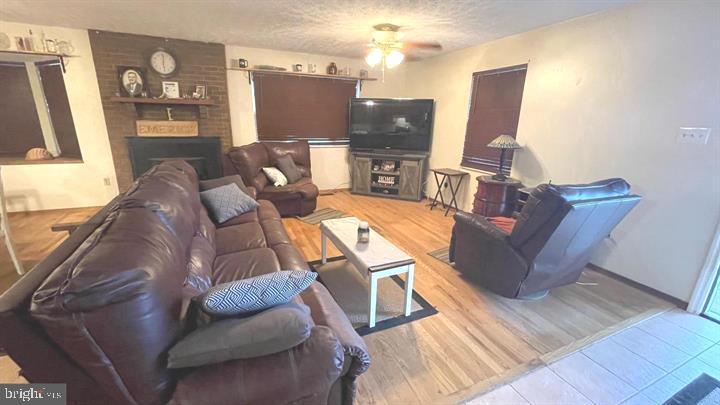 THE POINTS - Residential