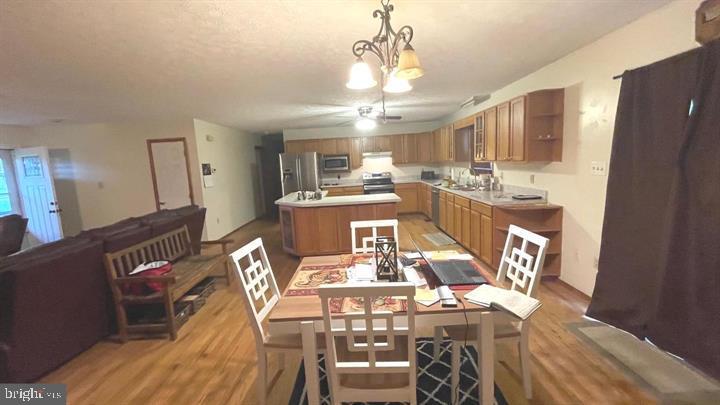 THE POINTS - Residential