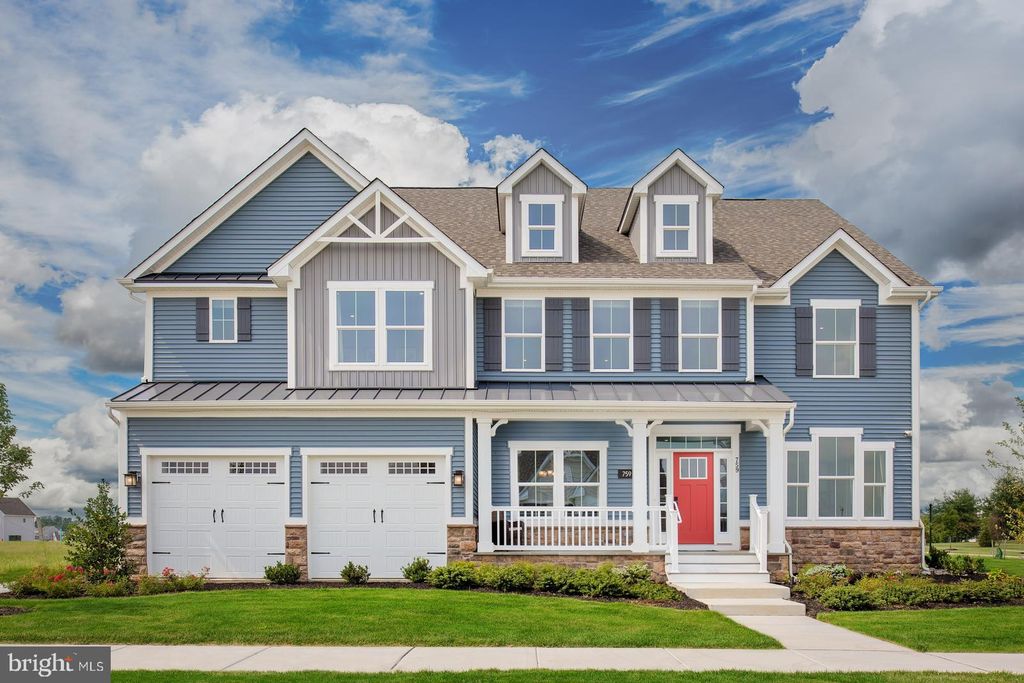 Photo of 3437 Fox Pointe Lane, YORK, PA 17404 (MLS # PAYK2085724)
