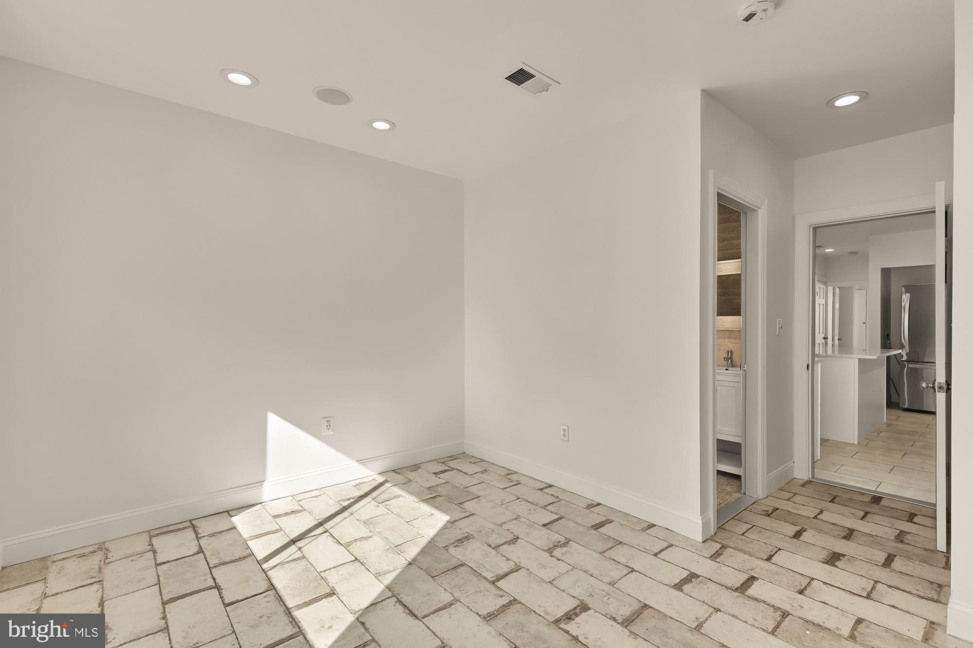 TRINIDAD - Residential Income