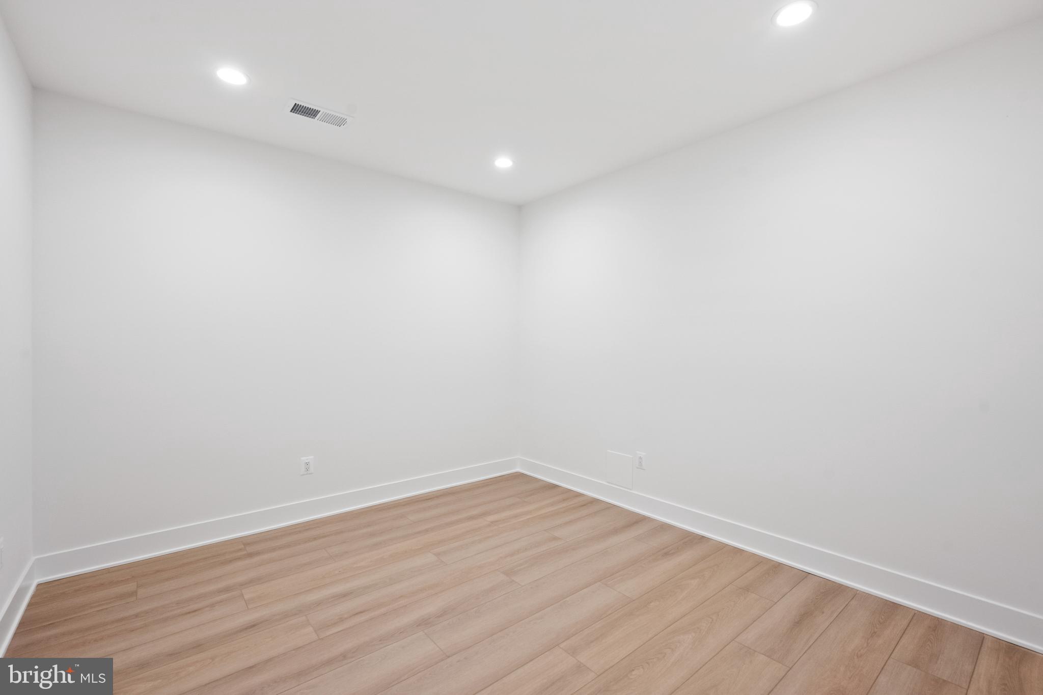 THE GROVE AT DOMINION HILLS - Residential Lease