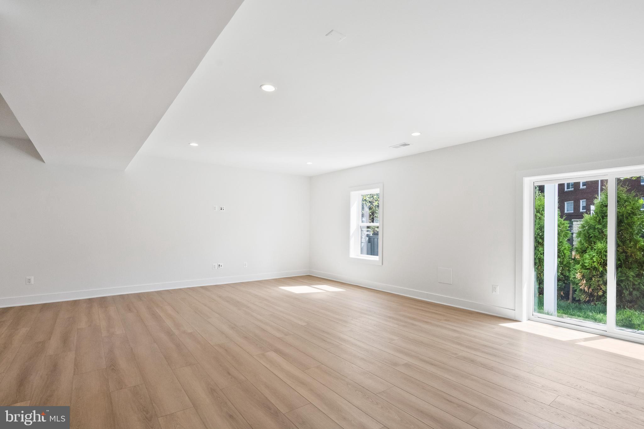 THE GROVE AT DOMINION HILLS - Residential Lease