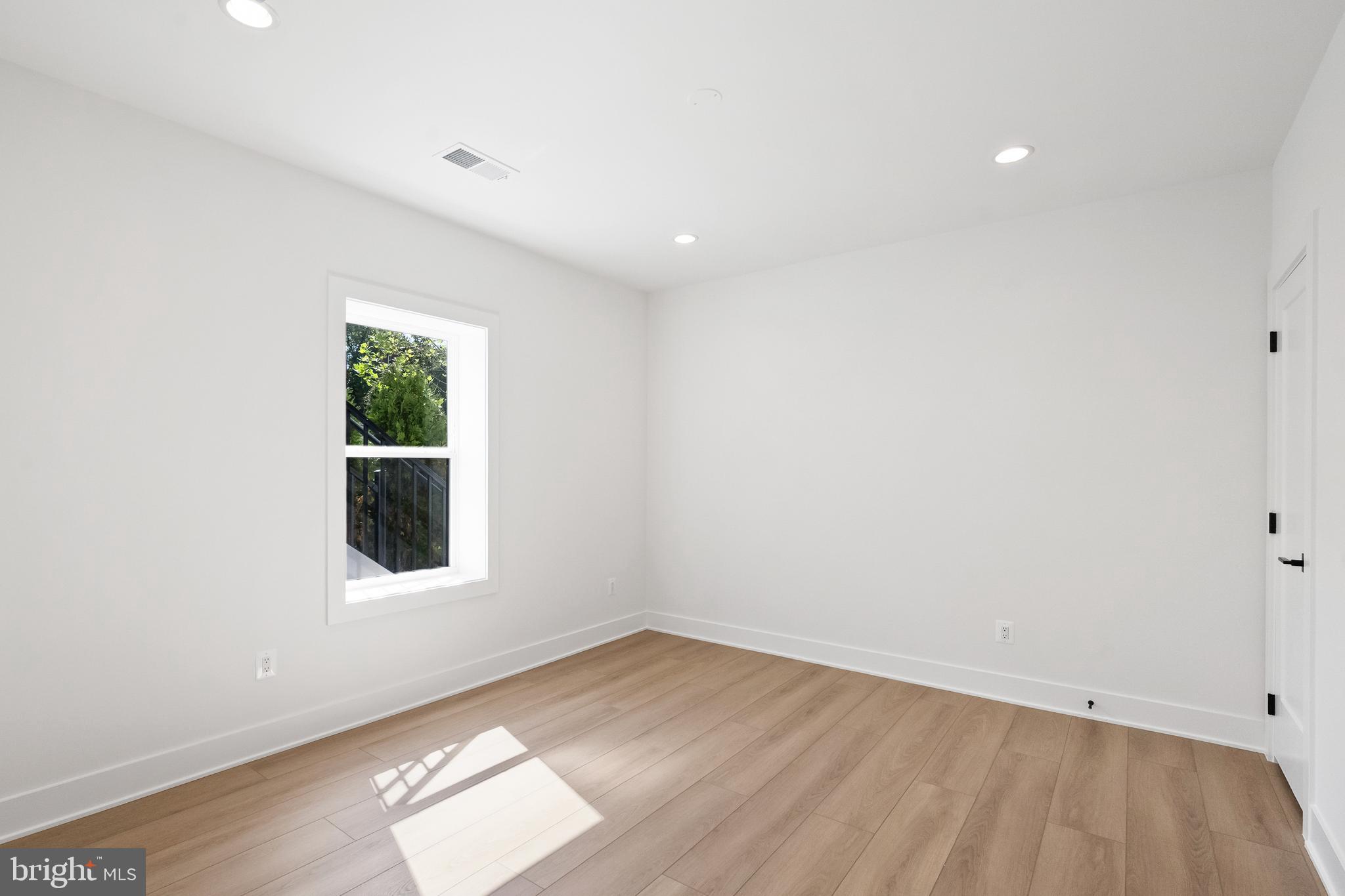 THE GROVE AT DOMINION HILLS - Residential Lease