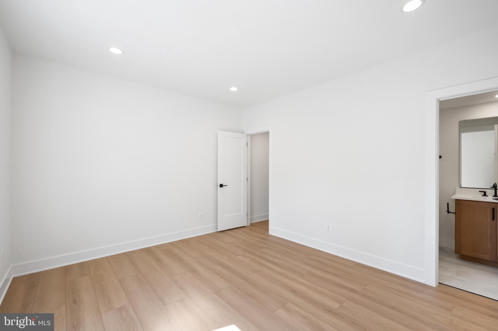 THE GROVE AT DOMINION HILLS - Residential Lease