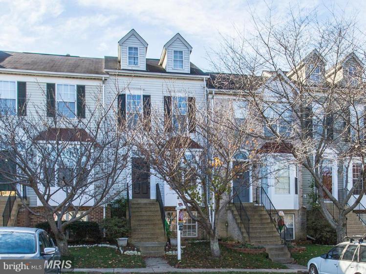 MONTCLAIR MEWS - Residential Lease