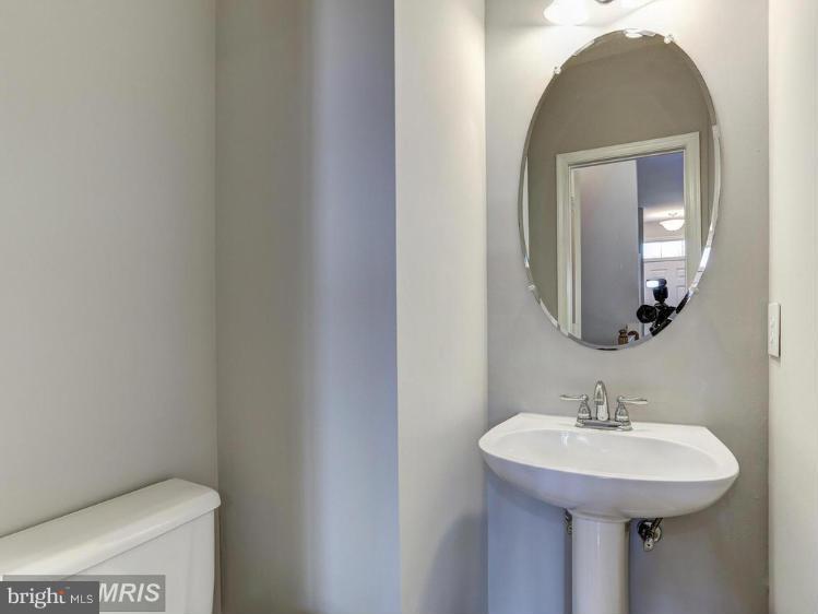 MONTCLAIR MEWS - Residential Lease