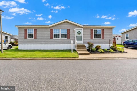 Mobile Home For Sale - 3208 Gentian Lane<br/> Baltimore County, MIDDLE RIVER, MD 21220