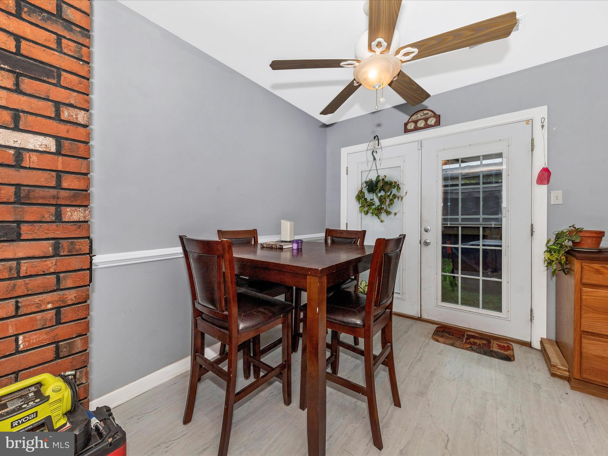 FAIRGROUND VILLAGE - Residential