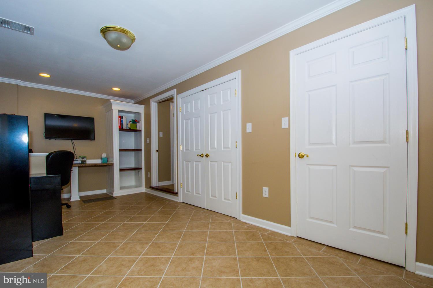 WILLOWCREST - Residential