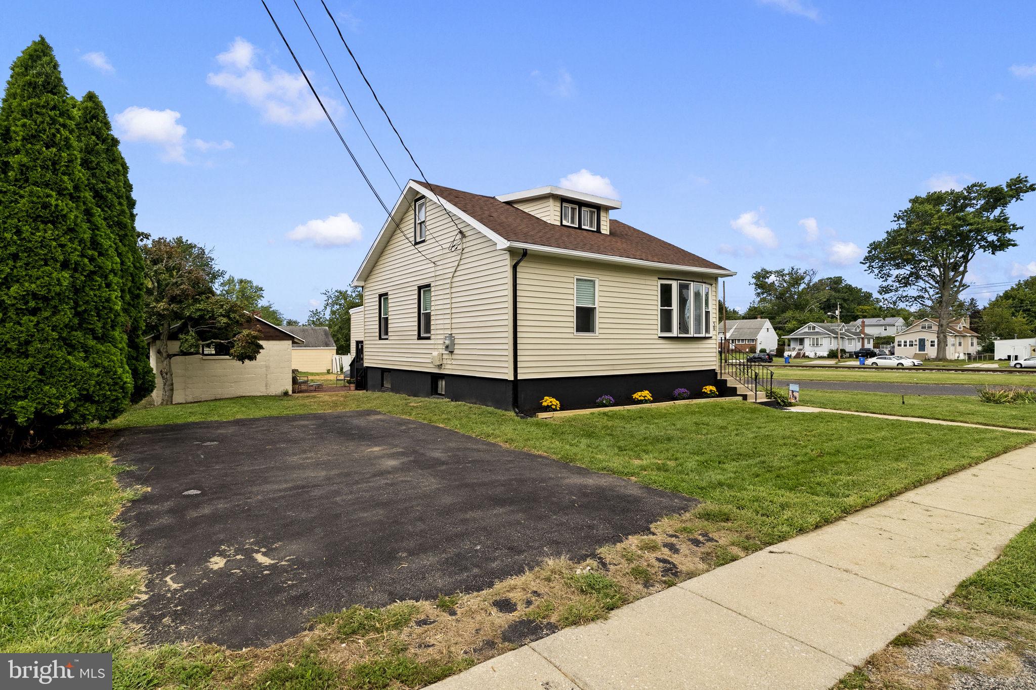50 N LIPPINCOTT AVENUE