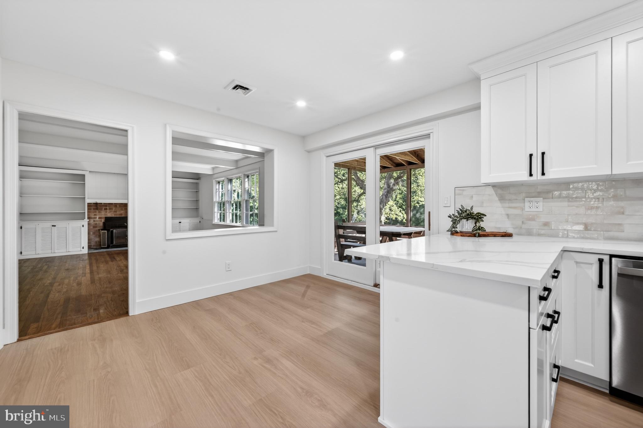 21 COLLEGEVIEW DRIVE