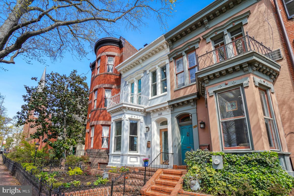 120 3RD STREET SE
