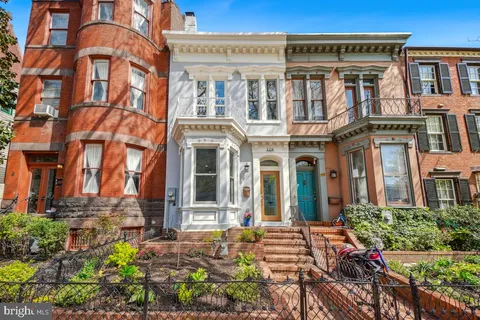 MLS: DCDC2194530
