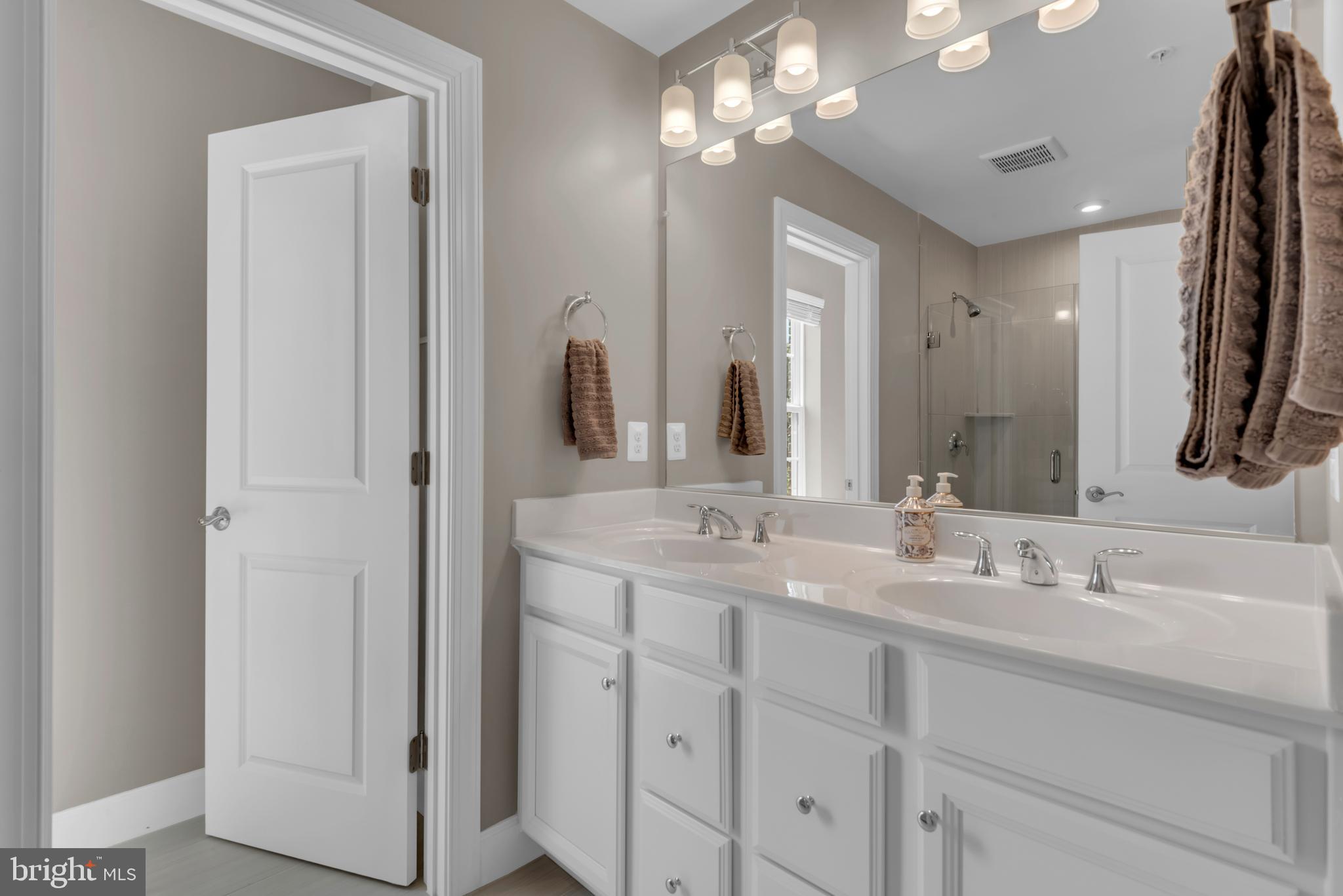 HAMILTON PARK - Residential