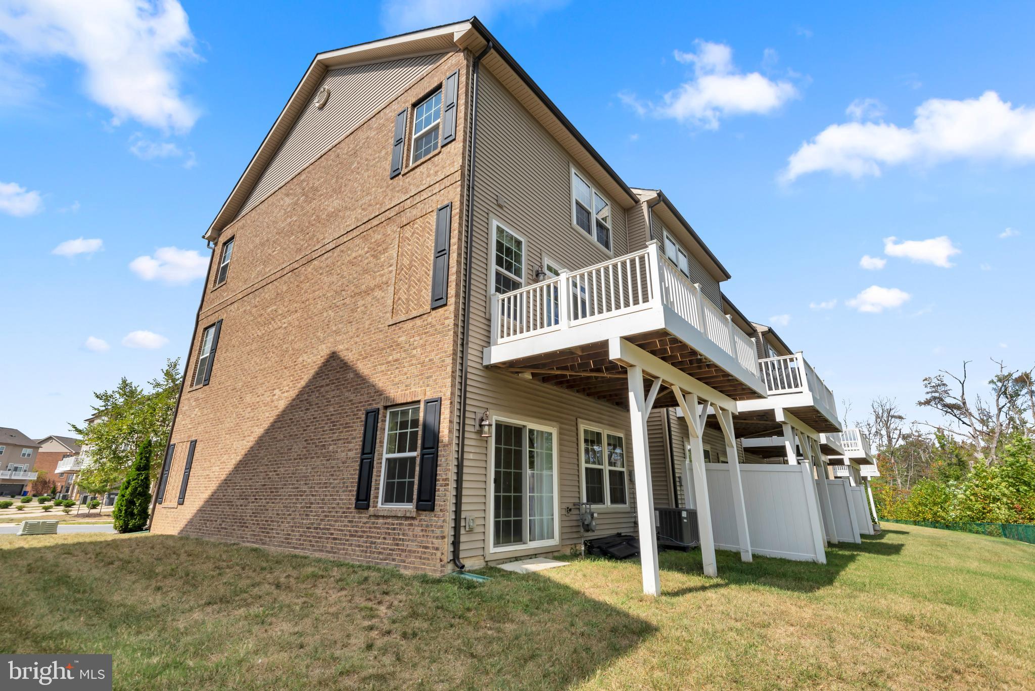 HAMILTON PARK - Residential