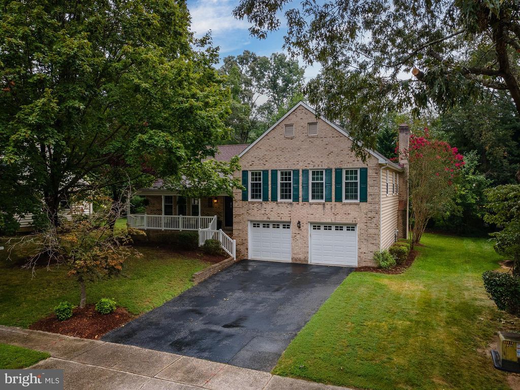 Photo of 307 Willow Run Court, MILLERSVILLE, MD 21108 (MLS # MDAA2121156)