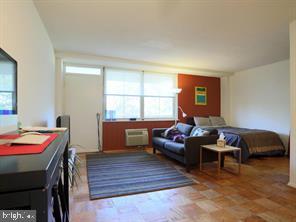 CIRCLE CONDOMINIUMS - Residential Lease