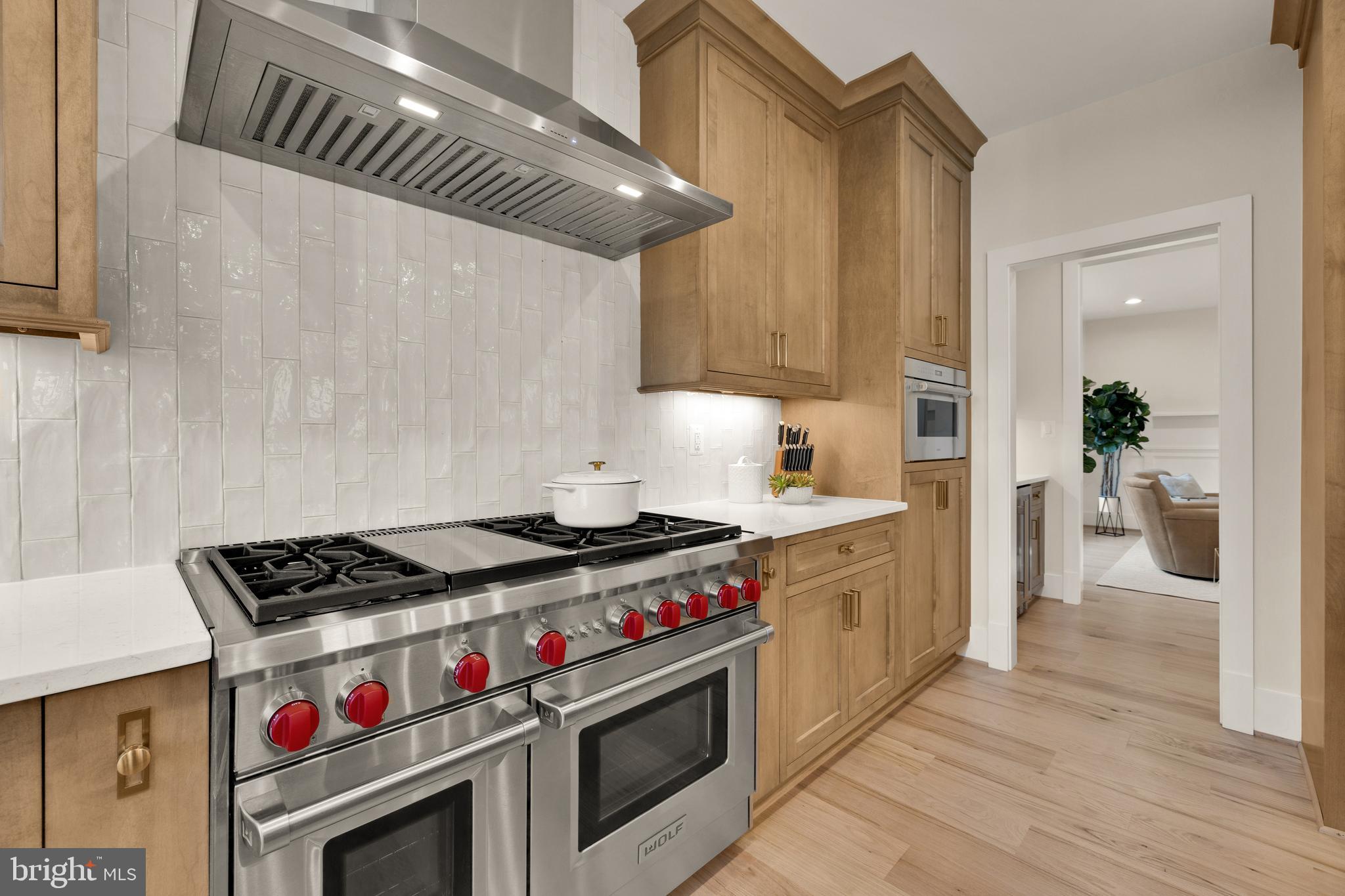 ADDISON HEIGHTS - Residential