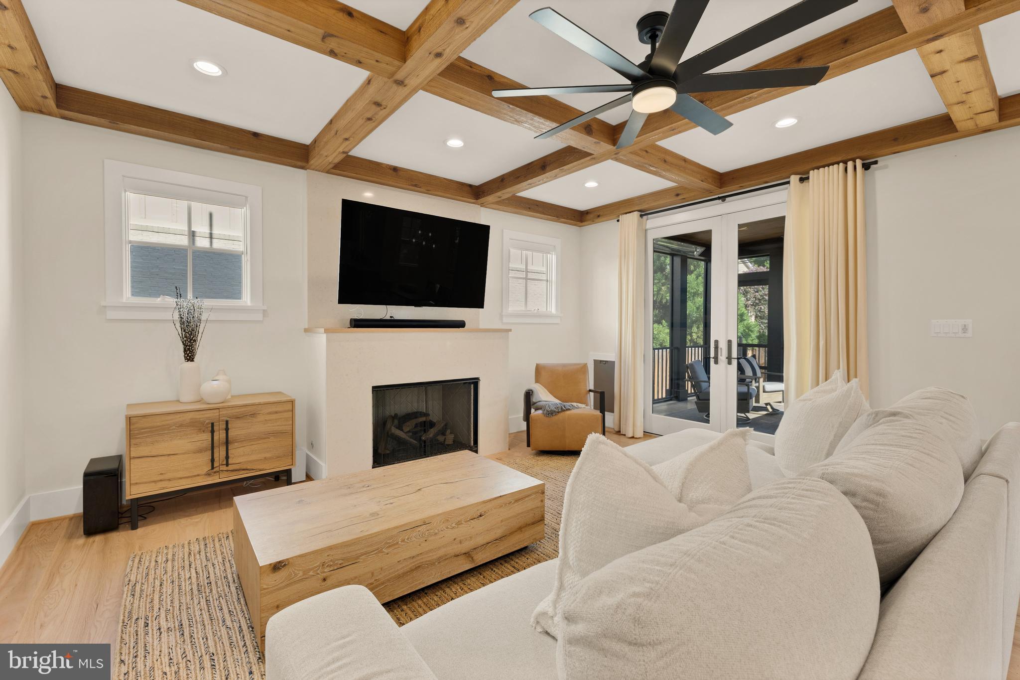 ADDISON HEIGHTS - Residential