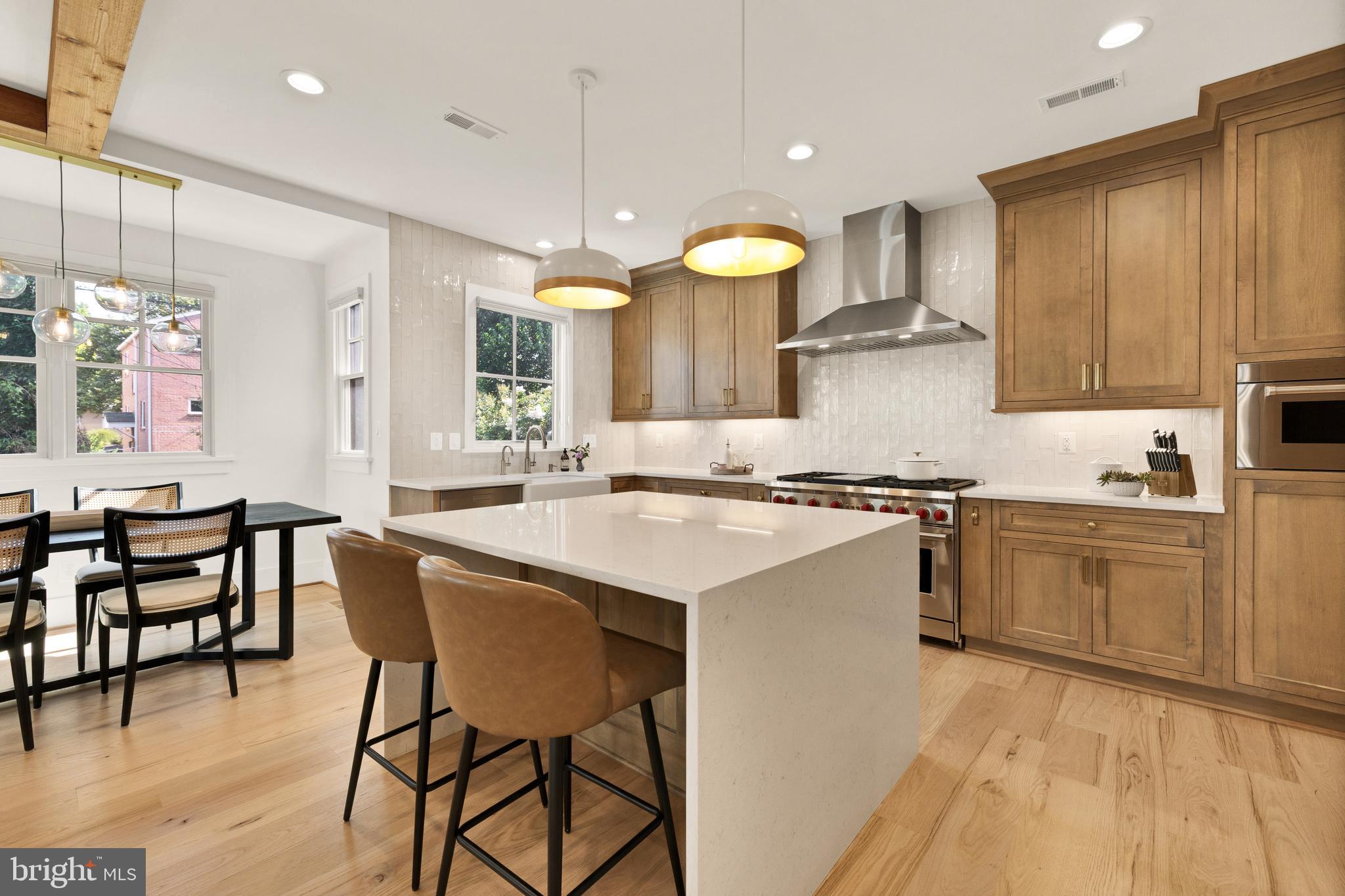 ADDISON HEIGHTS - Residential