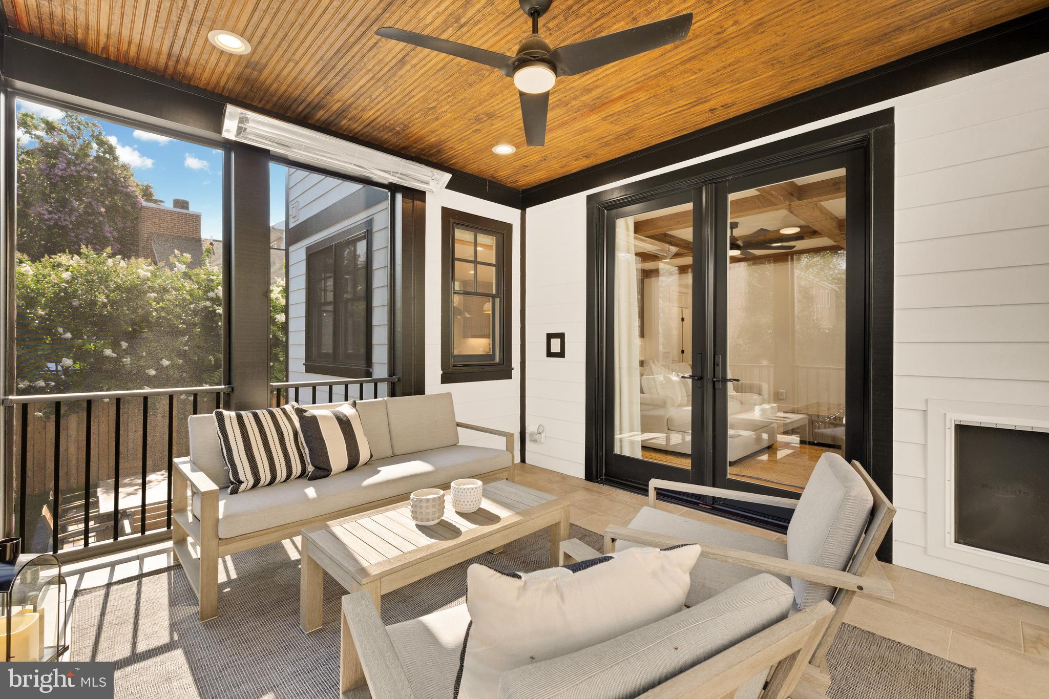 ADDISON HEIGHTS - Residential