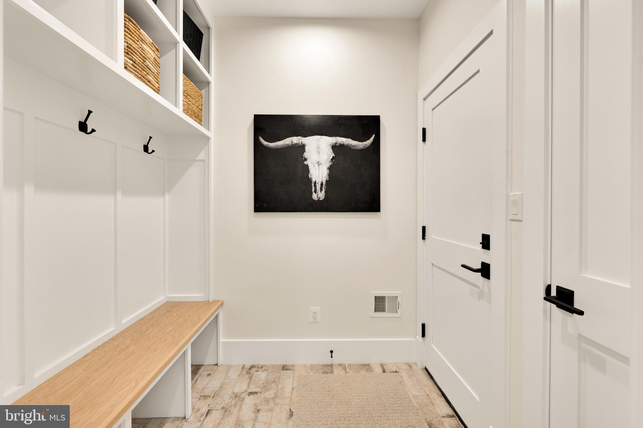 ADDISON HEIGHTS - Residential